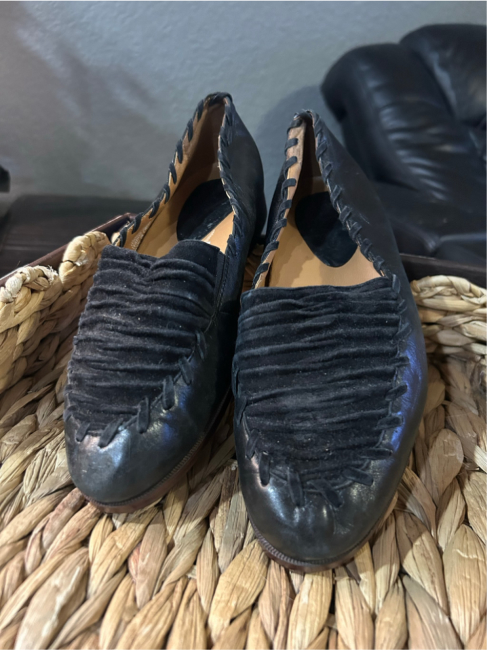Women's Earthies Fontana Black Leather Woven Loafer Flats Size 7 B